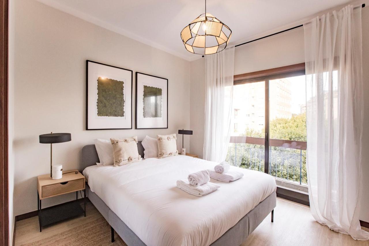 2Br Flat In Bonfim W/ Ac & Balcony By Lovelystay Porto Exterior photo