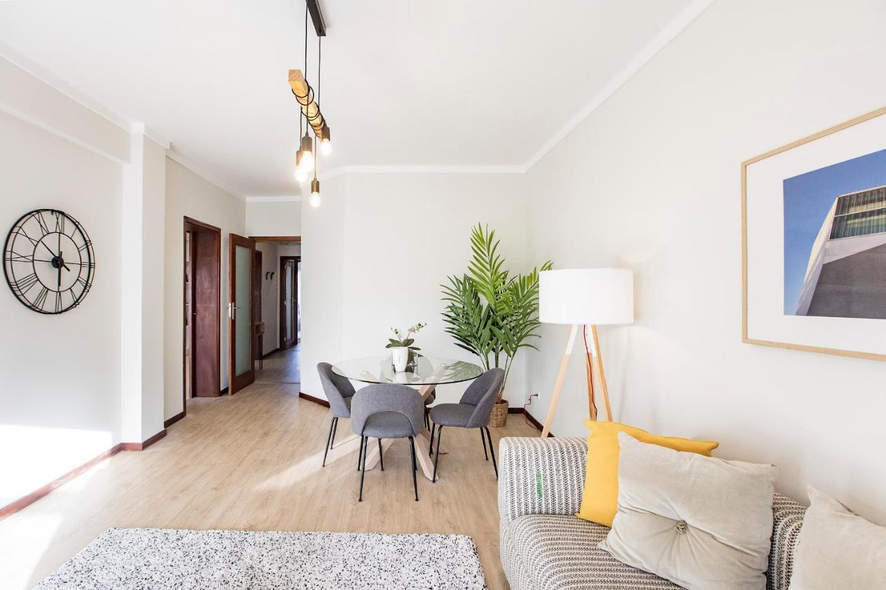 2Br Flat In Bonfim W/ Ac & Balcony By Lovelystay Porto Exterior photo